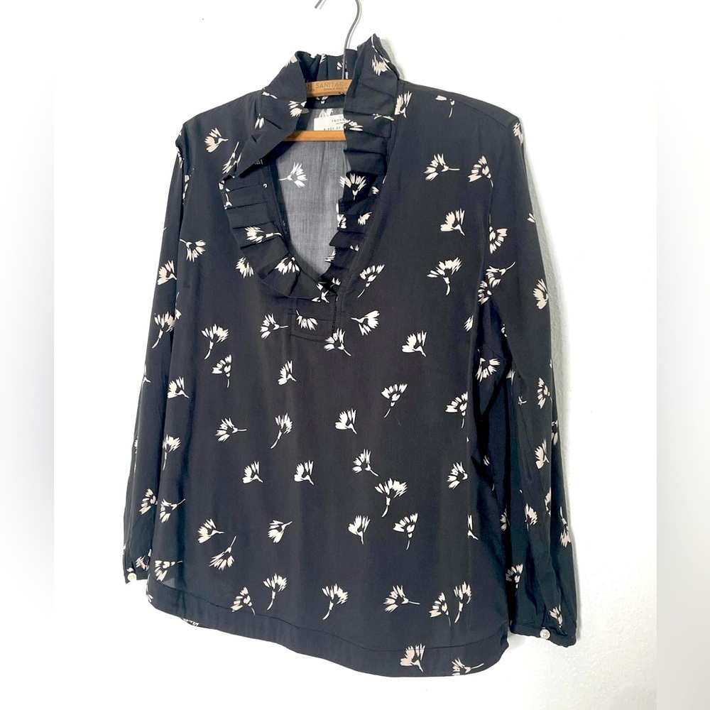 Trovata Birds of Paradis Black Ruffle Collar Long Sleeve Blouse. Size Medium in